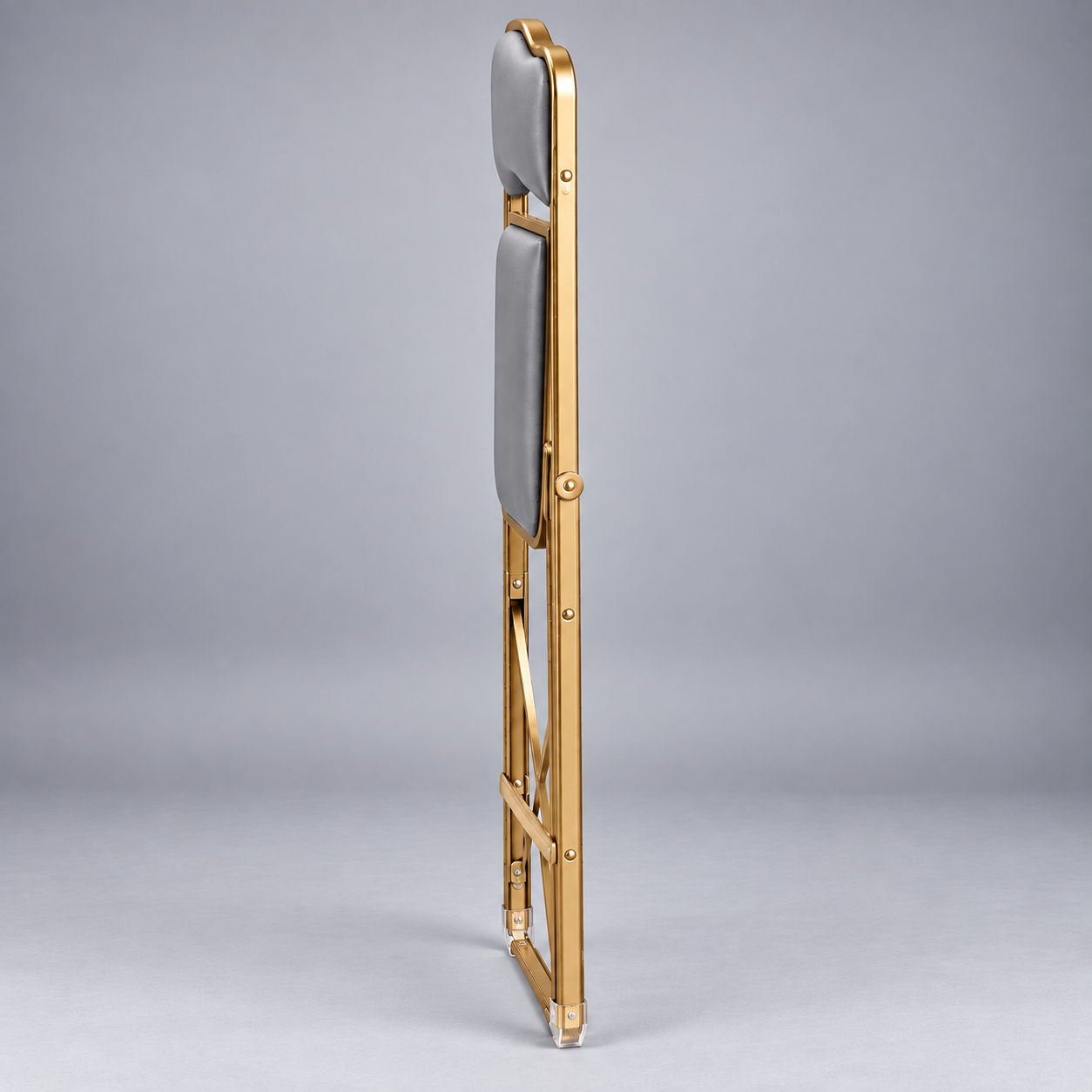# 21 Gold & Grey Folding Chair